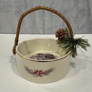 Thomas Kinkade Village Christmas Hallmark Ceramic Basket Wicker Handle Pinecone